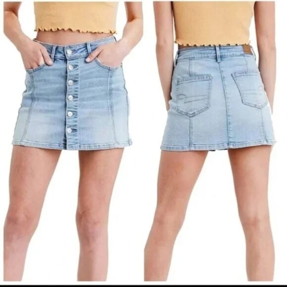 Streetwear Society, size small, denim jean skirt, full button up front - Picture 5 of 5